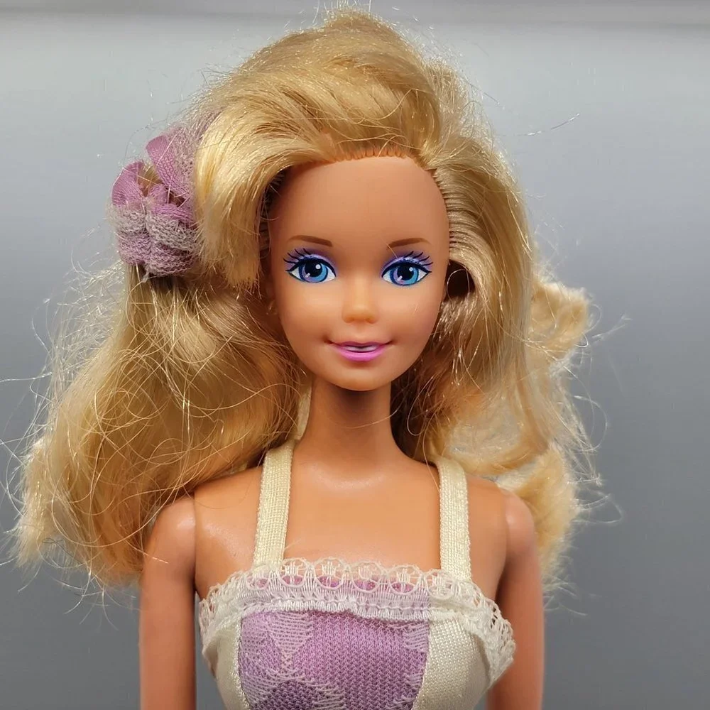Vintage 1991 Dream Wardrobe Barbie Doll #3331